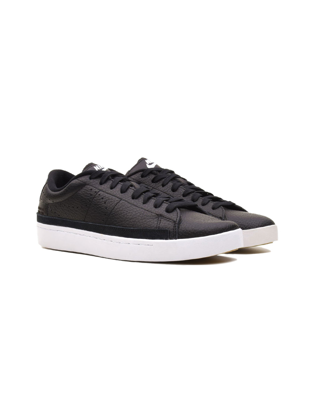 Sneakers Basse Blazer Low x NIKE Uomo Nero Outlet Sanmichele